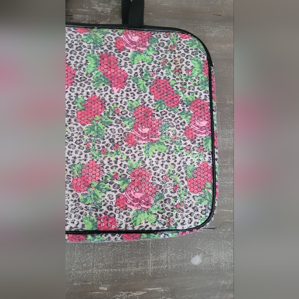 Betsey Johnson Roses & Cheetah Laptop Computer Case - Picture 7 of 16